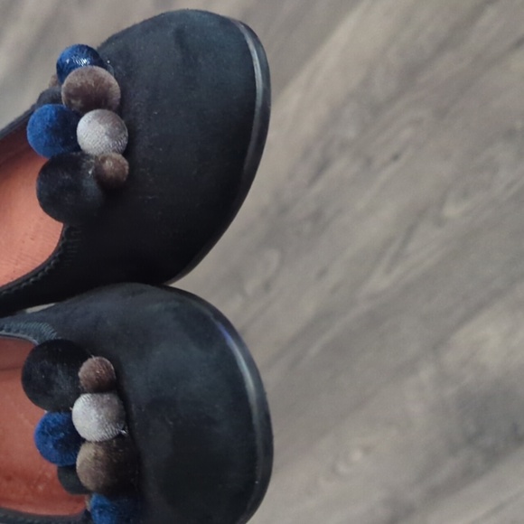 Hispanitaa Black Suede Slip On Heels w/Jedda Pom Pom Design Balls in Front - Picture 11 of 12